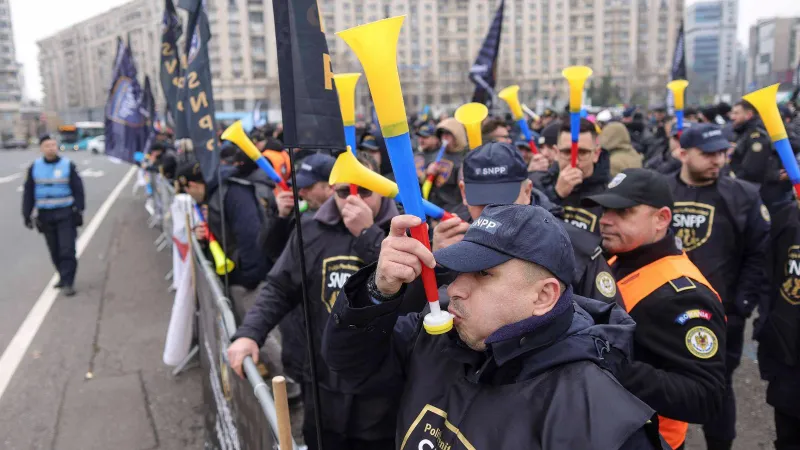 Polițiștii protestează împotriva noilor măsuri fiscale (sursa: Inquam Photos/Octav Ganea)