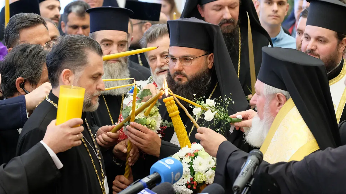 Lumina de Paști ajunge în România (sursa: basilica.ro)