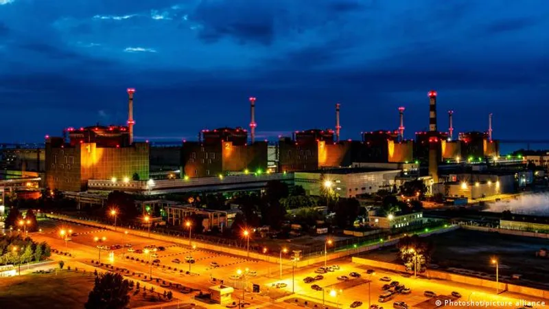 Centrala nucleară din Zaporojie în pericol (sursa: dw.com)