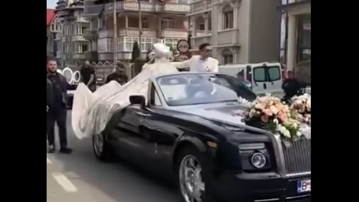 Nuntă romă de lux, oraș blocat (sursa: Facebook/Alexandru Ivascu)
