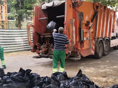 Un sfert dintre locuitorii Bistriței nu-și achită taxele de salubritate Foto: Facebook Rebu