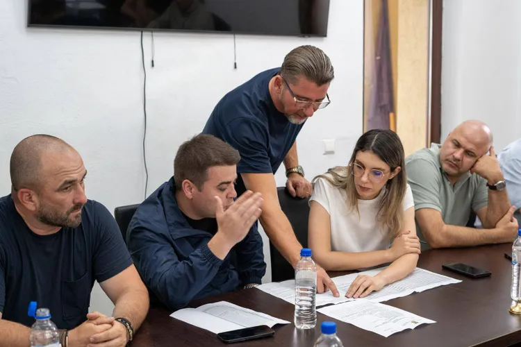 Inspirați de magistrați, angajații Romsilva dau regia în judecată și câștigă bonusuri de pensionare, spune Diana Buzoianu Foto: Facebook