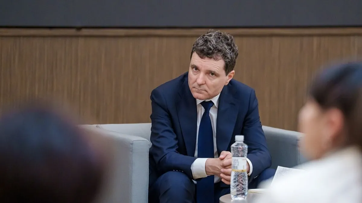 Nicușor Dan, exemplu în Financial Times despre cum pot fi opriți populiștii Foto: Facebook