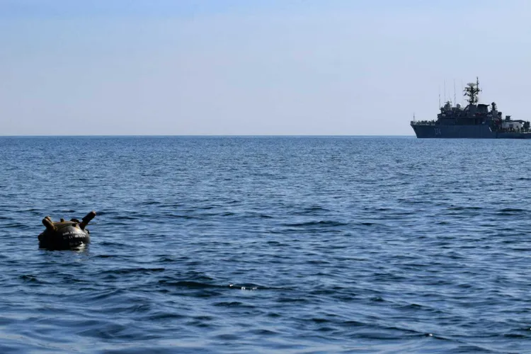 Mina marină conținea 20 kg TNT (sursa: Facebook/Forețele Navale Române)