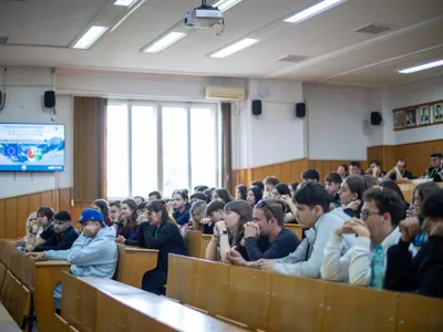 Mulți studenți vor promovare, nu performanță (sursa: Facebook/Universitatea „Alexandru Ioan Cuza” din Iași)