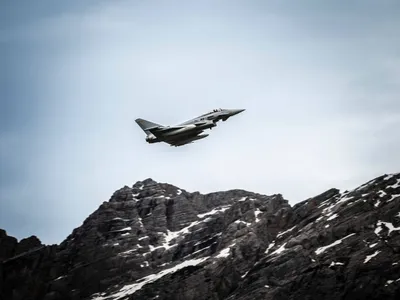 Armata Austriei n-are piloți în weekend (sursa: Facebook/Bundesheer)