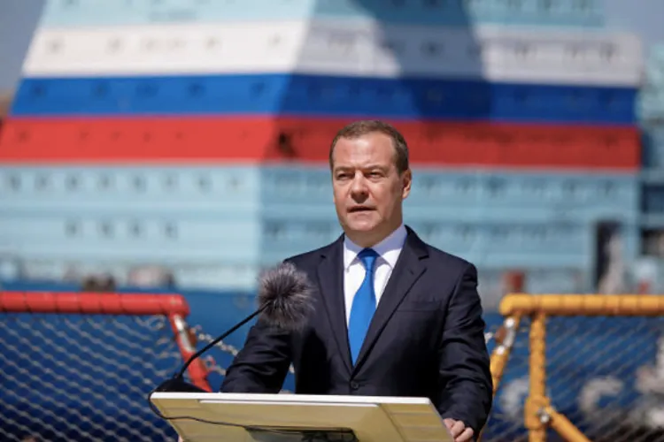 Medvedev, asmuțit de Putin împotriva Ucrainei (sursa: Sputnik)