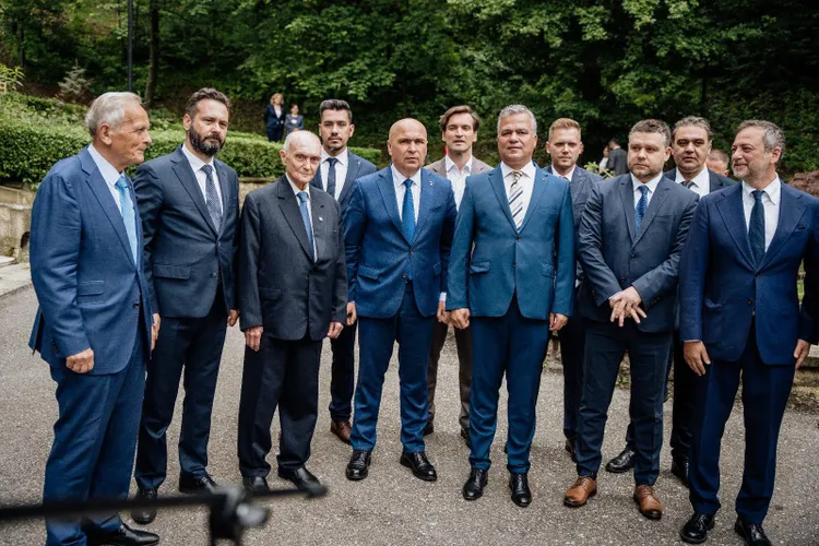 PNL nu vrea să returneze la buget 14 milioane de lei, bani cheltuiți ilegal din subvenție Foto: Facebook