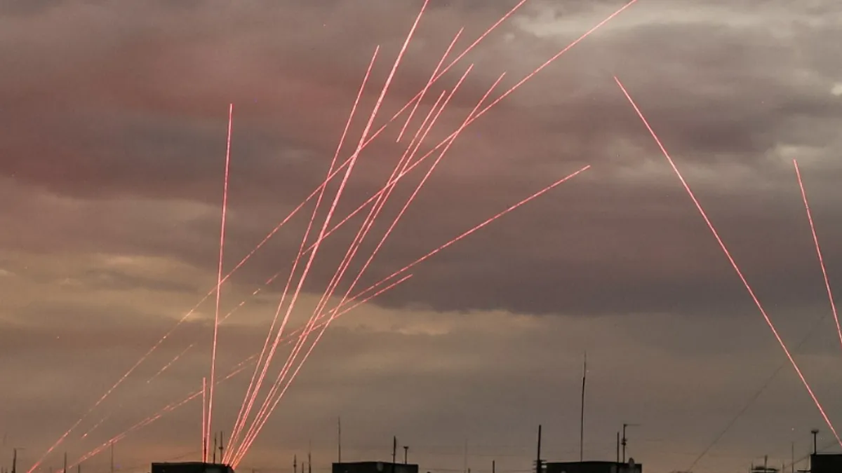 Putin atacă Kievul cu rachete nord-coreene (sursa: Facebook/Volodimir Zelenski)