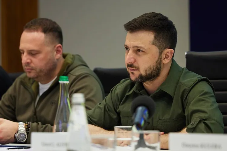 Zelenski oferă energie Moldovei și României, dar cere să fie aprovizionat cu gaz