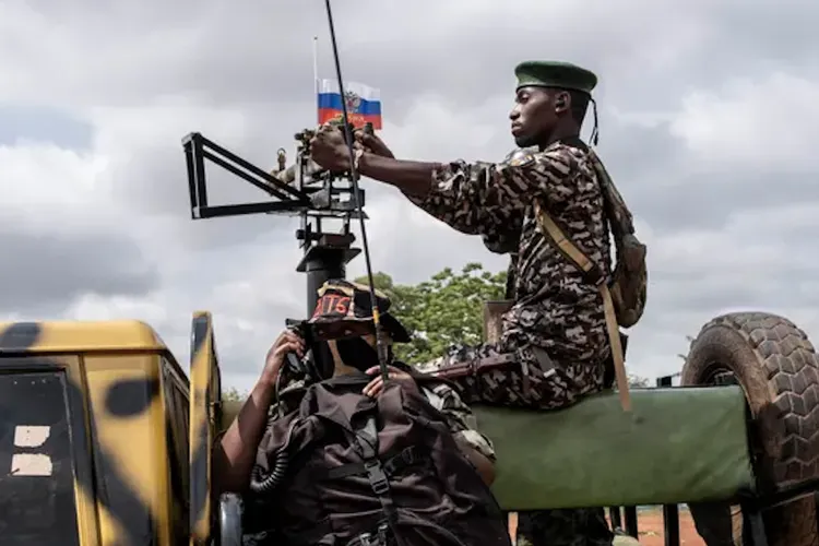 Putin, dependent de Wagner în Africa (sursa: theguardian.com)