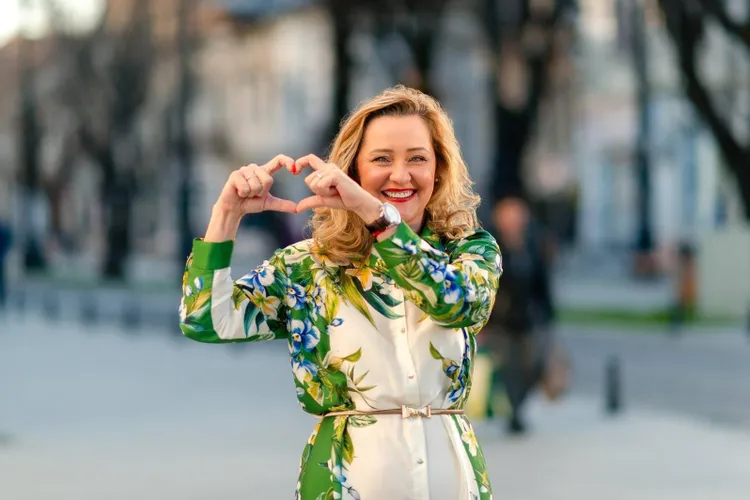 BEC interzice USR campania pentru Dan (sursa: Facebook/Elena Lasconi)