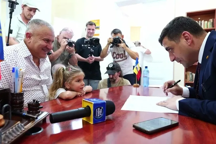 Simion recunoaște că și-a bătut joc de circa 40.000 de români care visau case de 35.000 euro Foto: Captură YouTube