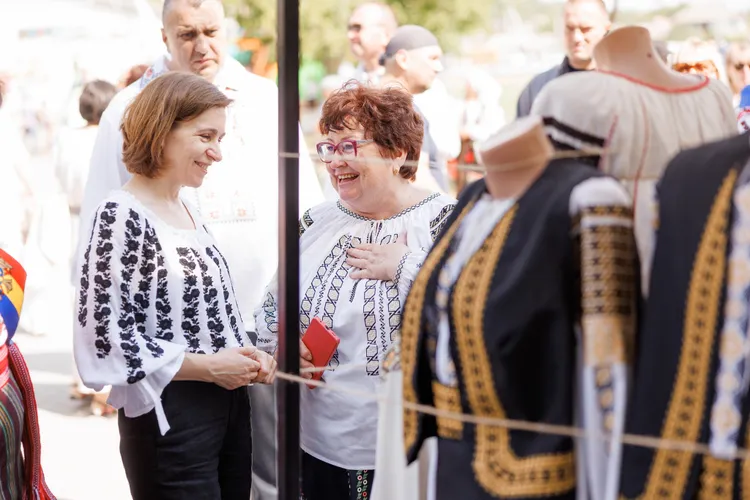 În R.Moldova se poate: zece raioane în loc de 32 și mult mai puține primării Foto: Facebook Maia Sandu