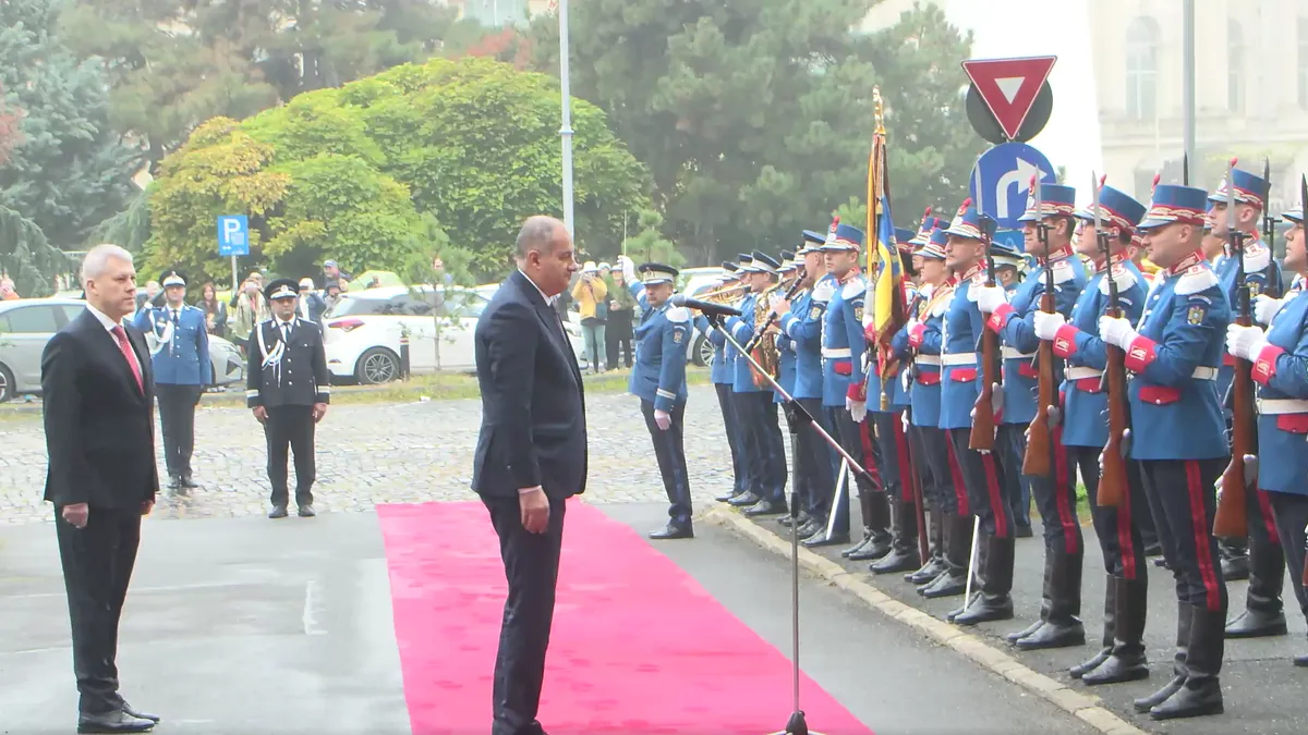Penalul Marian Neacsu, primit cu garda de onoare la Interne