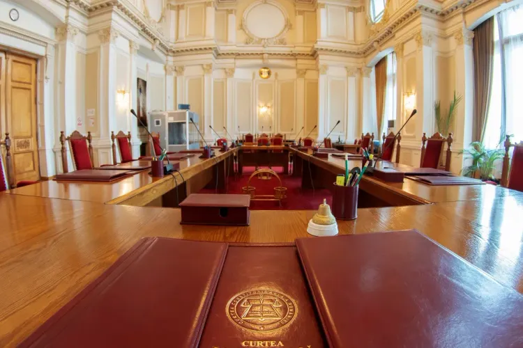Judecătorii CCR amână din nou Legea privind pensiile speciale ale magistraților Foto: CCR