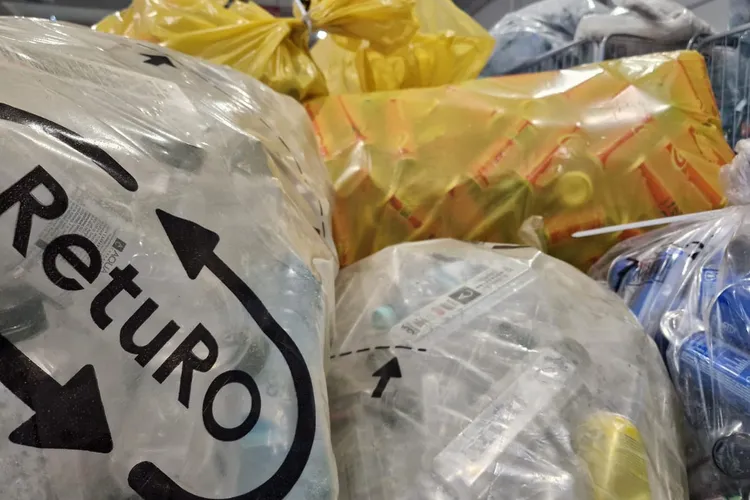 Cum colectează RetuRO SGR pe județe (sursa: Facebook/RetuRO SGR)