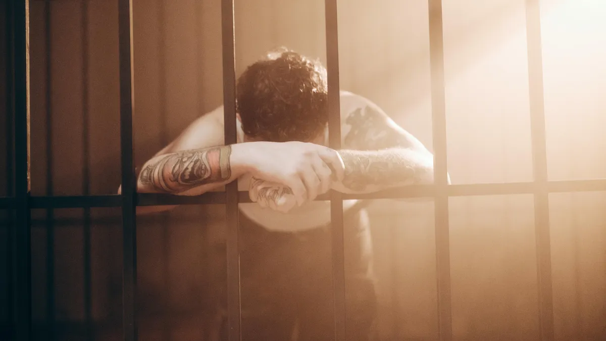 Femicidul, proiectul de lege trece de Senat (sursa: Pexels/Wolrider YURTSEVEN)