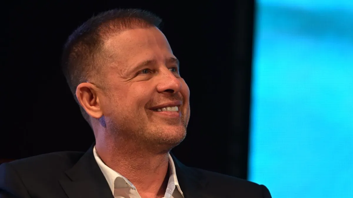 Hubert Thuma, condamnat penal, vrea cenzură: nu vrea să se mai știe că a fost condamnat penal (sursa: Facebook/Hubert Thuma)