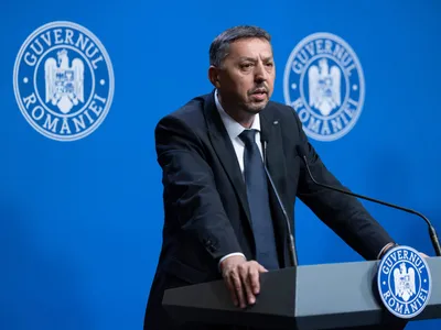 „Nu sunt bani pentru plata salariilor şi burselor”, susține Daniel David Foto: gov.ro