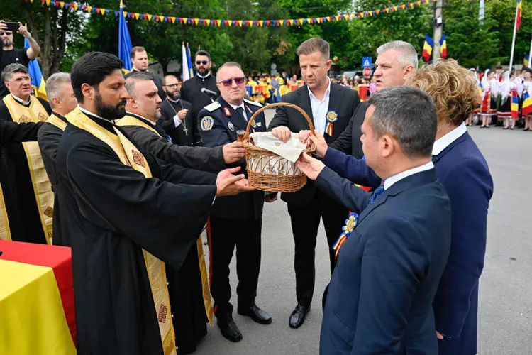 Thuma sugerează că va acționa pentru răsturnarea lui Bolojan, probabil în parteneriat cu PSD Foto: Facebook Hubert Thuma