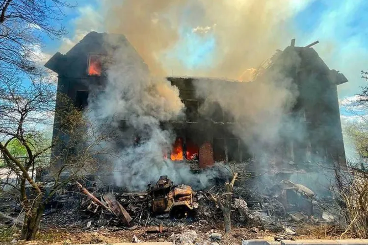 Forțele rusești "desfășoară o ofensivă intensă" pentru a cuceri un oraș cheie, afirmă oficiali ucraineni (sursa: Pexels)