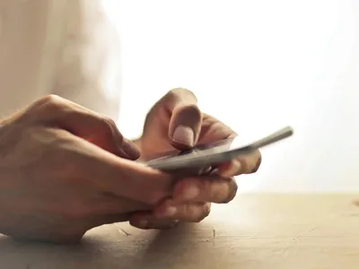 Un telefon găsit, predare la Poliție (sursa: Pexels/Adrienn)