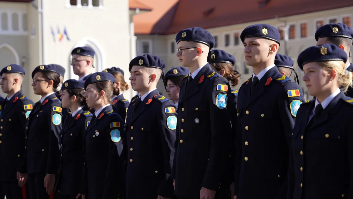 Cu cât țările mai bogate, cu atât mai puțin sunt tinerii dornici înroleze Foto: Ministerul Apărării