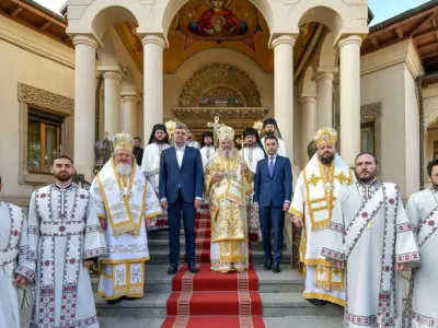 Biserica Ortodoxă Română își declară neutralitatea în alegerile prezidențiale Foto: Lumina