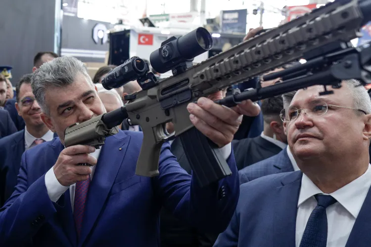 O treime din cheltuielile unei gospodării se duc pe impozite și taxe  Foto: Inquam/Octav Ganea