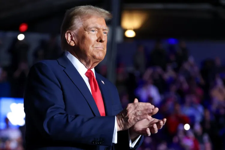 Trump nu e încă președinte, dar se poartă ca la Casa Albă: întâlnire cu premierul canadian, Justin Trudeau, după ce președintele ales a spus că va majora taxele vamale cu Canada până la 25%