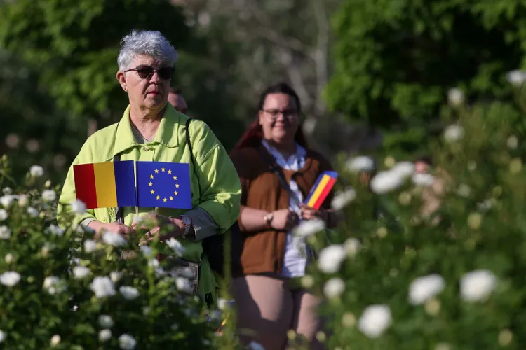 Portretul alegătorului nehotărât care poate înclina balanța alegerilor în favoarea lui Nicușor Dan Foto: Inquam/Octav Ganea