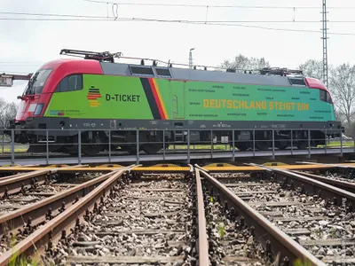 Germania a introdus un bilet lunar unic de transport Foto: Facebook Deutsche Bahn