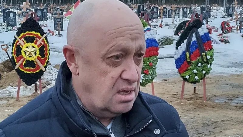 Mercenarul lui Putin își toacă recrutații (sursa: rferl.org)