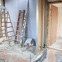 Dărâmarea unui perete în apartament după 25 august: când ajunge notificarea și când trebuie autorizație