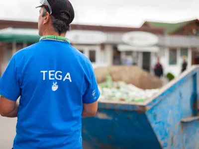 Bere și apă contra sticlă reciclabilă (sursa: Facebook/Primăria Municipiului Sfântu Gheorghe)