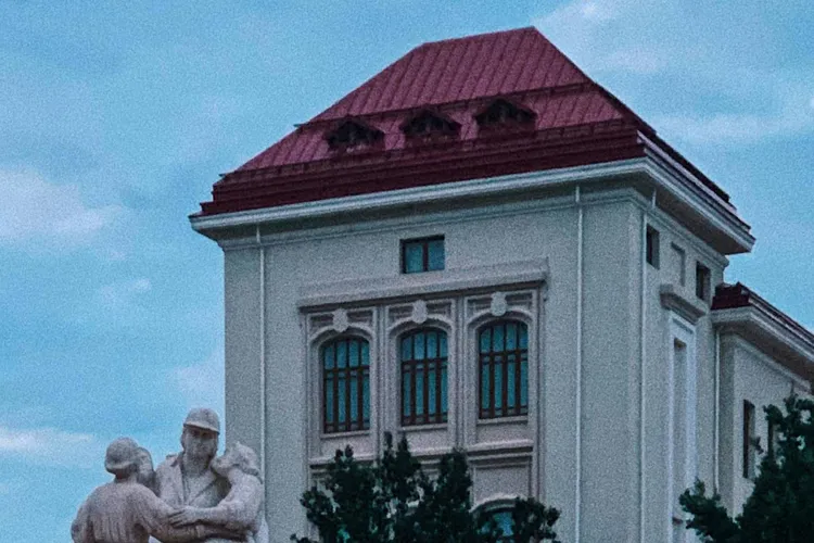 Chiriașă și proprietari, dispută în instanță (sursa: Pexels/Diana)