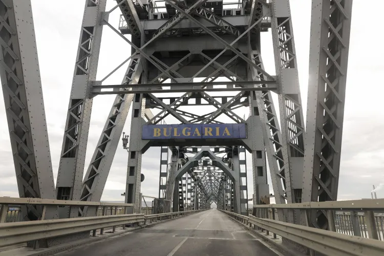 Podul Giurgiu - Ruse, sufocat de trafic (sursa: Inquam Photos/George Călin)