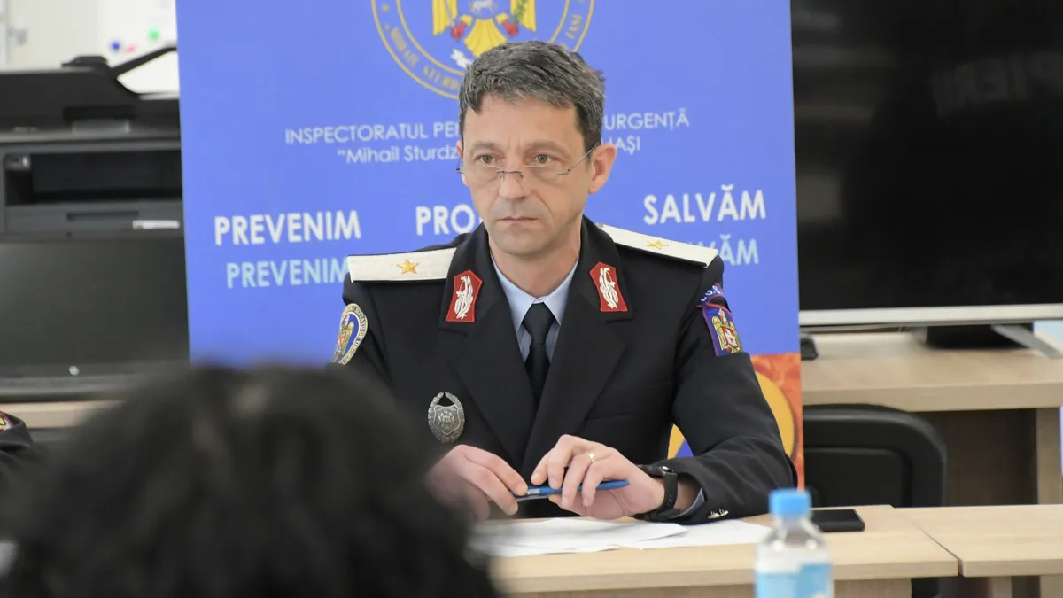 Depozit uriaș de stocuri medicale (sursa: Facebook/I.S.U.J. Iaşi - Inspectoratul pentru Situaţii de Urgenţă al jud. Iaşi)