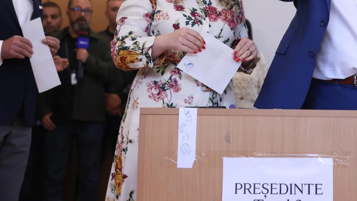 USR acuză lipsa buletinelor de vot (sursa: Facebook/George Călin)