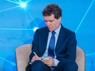 Comercianții, sancționați pentru refuzul înlocuirii produselor (sursa: Facebook/Nicușor Dan)