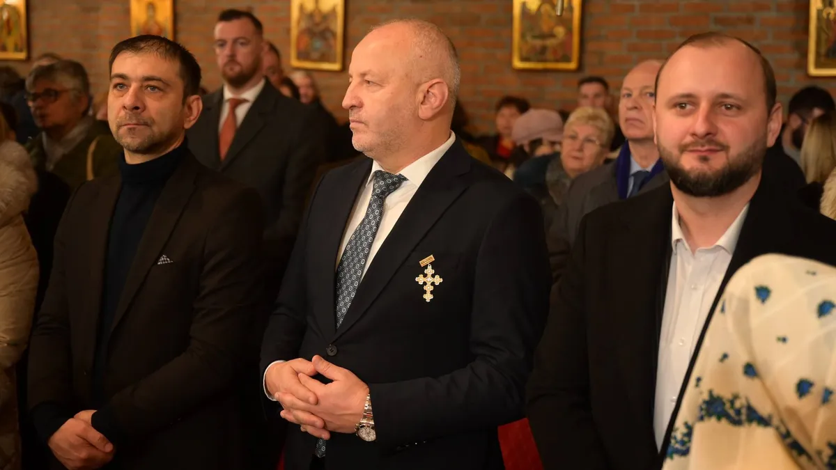 Primarul Băii-Mari a ajuns la spital, cu hernie, după ce a dat la zăpadă Foto: Facebook Doru Dăncus