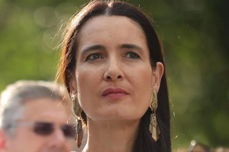Clotilde Armand atacă decizia Înaltei Curți (sursa: Facebook/Clotilde Armand)
