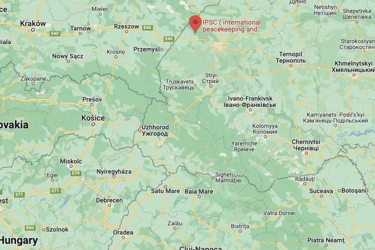 Bază comună NATO Lvov - rachete rusești (sursa: Google maps)