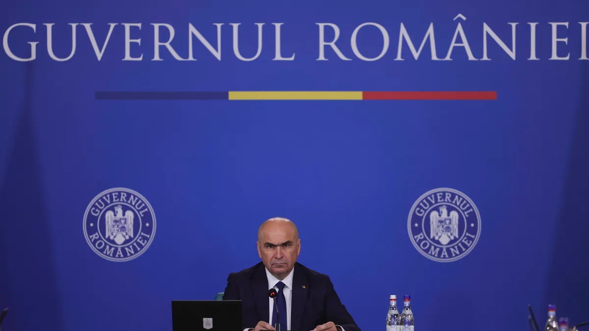 Guvernul estimează economii uriașe prin reducerea unuia din sporurile nerușinate ale bugetarilor Foto: Inquam/Octav Ganea