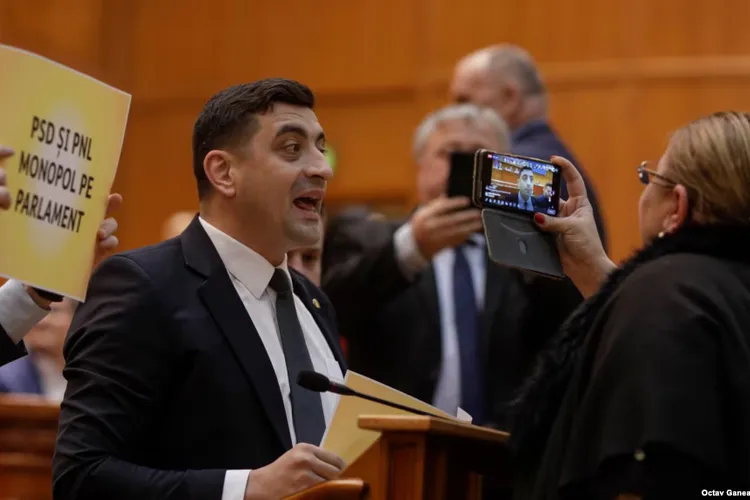 Traditionale urari de Crăciun între suveraniști: „Domnu Simion, uitați scroafa” Foto: Facebook