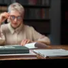 Grupa de muncă recunoscută în instanță poate schimba data pensionării: ce se întâmplă cu anii lucrați și calculul pensiei
