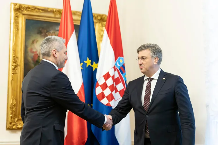 De ce s-a răzgândit Austria în privința Croației în Schengen: a primit acces la un terminal de gaze lichefiate și a fost amenințată că nu va primi contracte de infrastructură (IntelliNews)