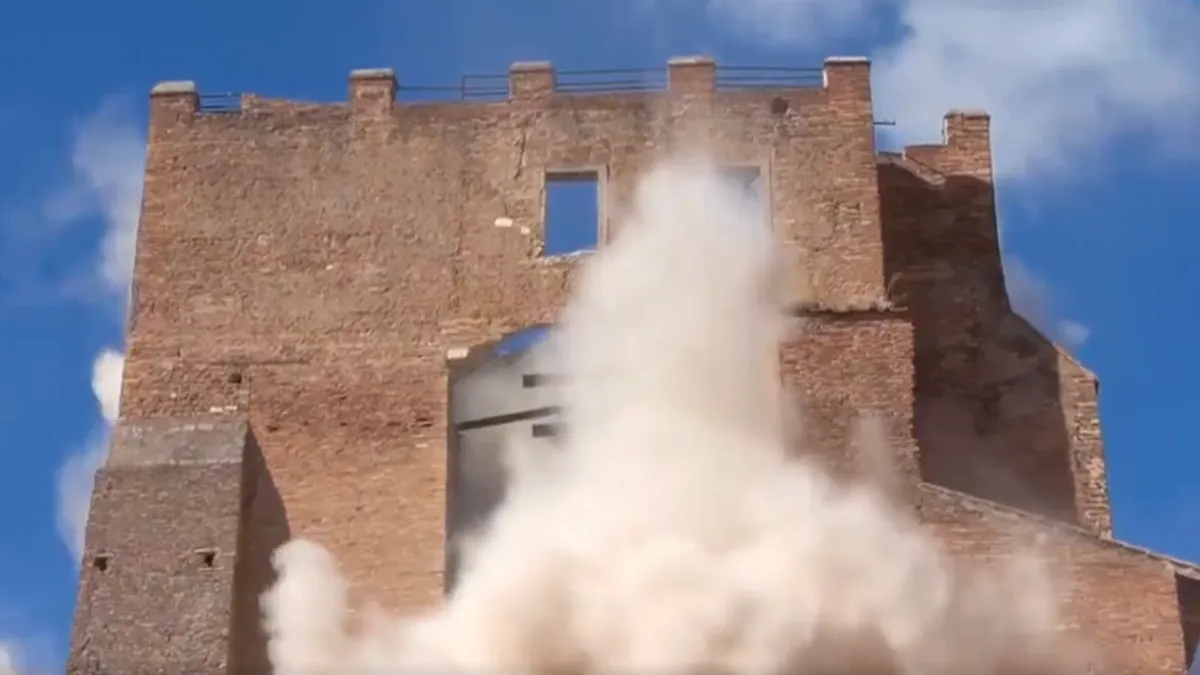 MAE rus, cinism după prăbușirea turnului medieval de la Roma în care au fost răniți și doi români (sursa: X/The Informant)