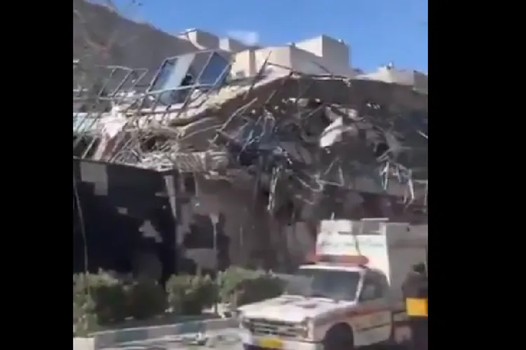 Israelul a lovit clădirea unde se reunise consiliul care trebuia să aleagă succesorul lui Khamenei Foto: Captură video